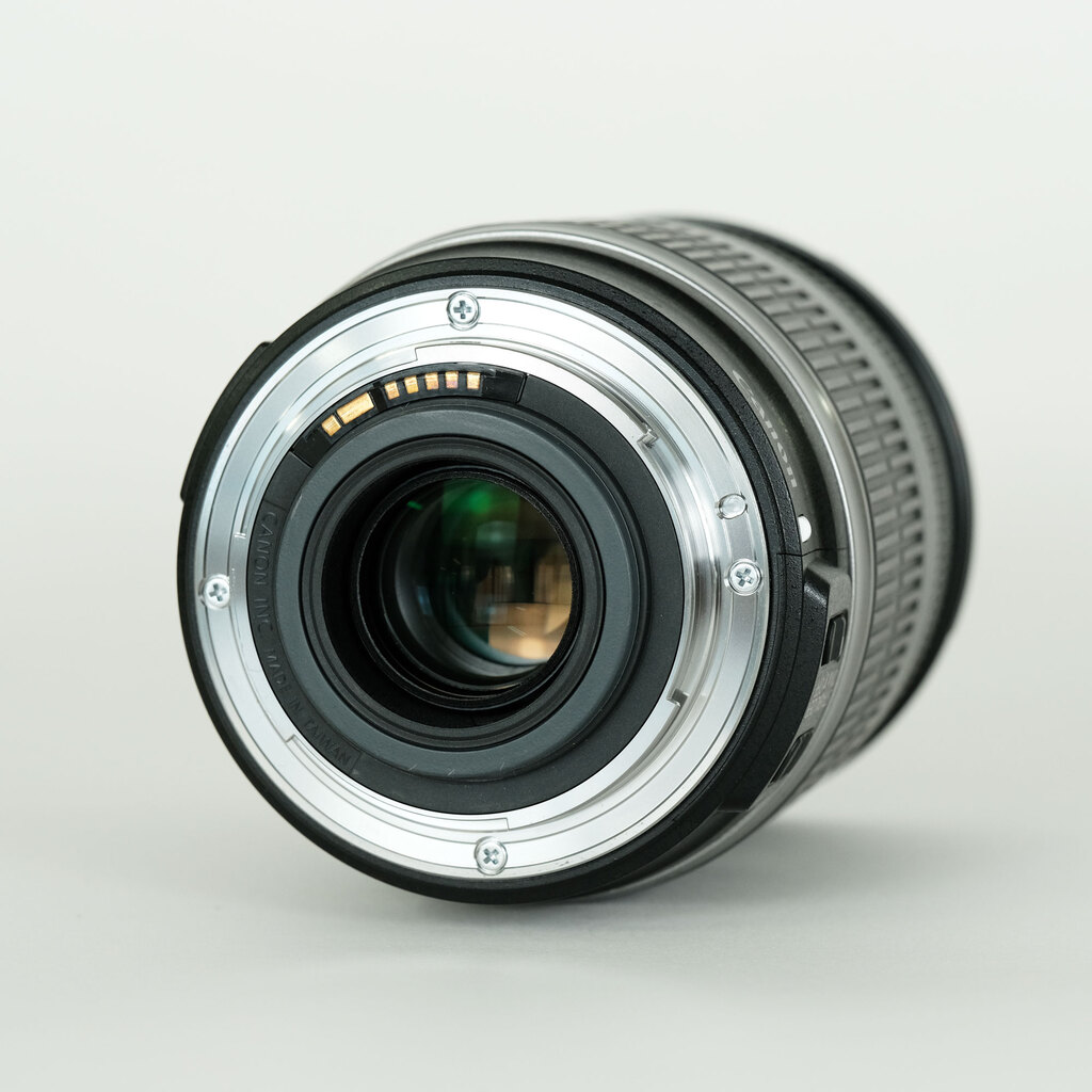 Canon EF-S18-200mm F3.5-5.6 IS Canon EF-S18-200mm F3.5-5.6 IS