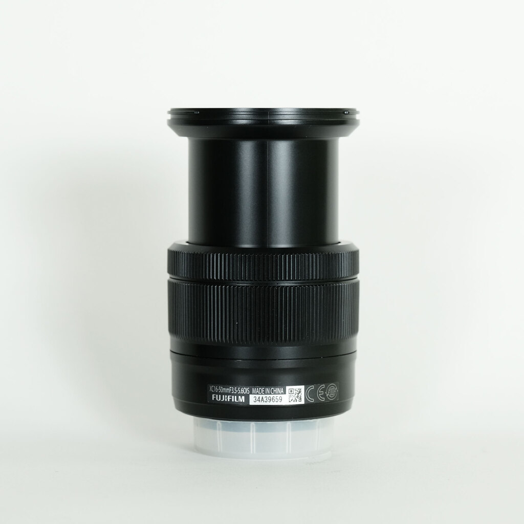 FUJIFILM フジノン XC16-50mm F3.5-5.6 OIS ブラック FUJIFILM フジノン XC16-50mm F3.5-5.6 OIS ブラック