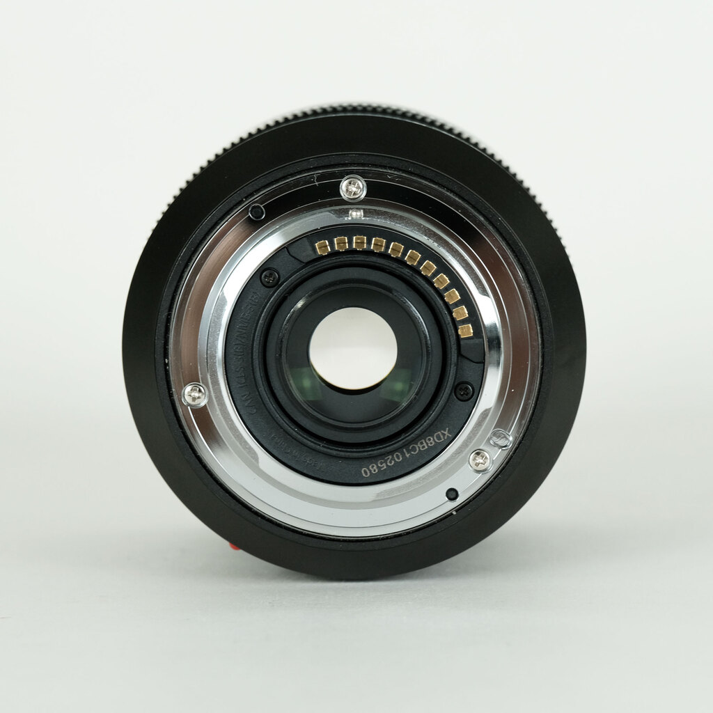 Panasonic LEICA DG VARIO-ELMARIT 12-60mm / F2.8-4.0 ASPH. / POWER O.I.S. Panasonic LEICA DG VARIO-ELMARIT 12-60mm / F2.8-4.0 ASPH. / POWER O.I.S.