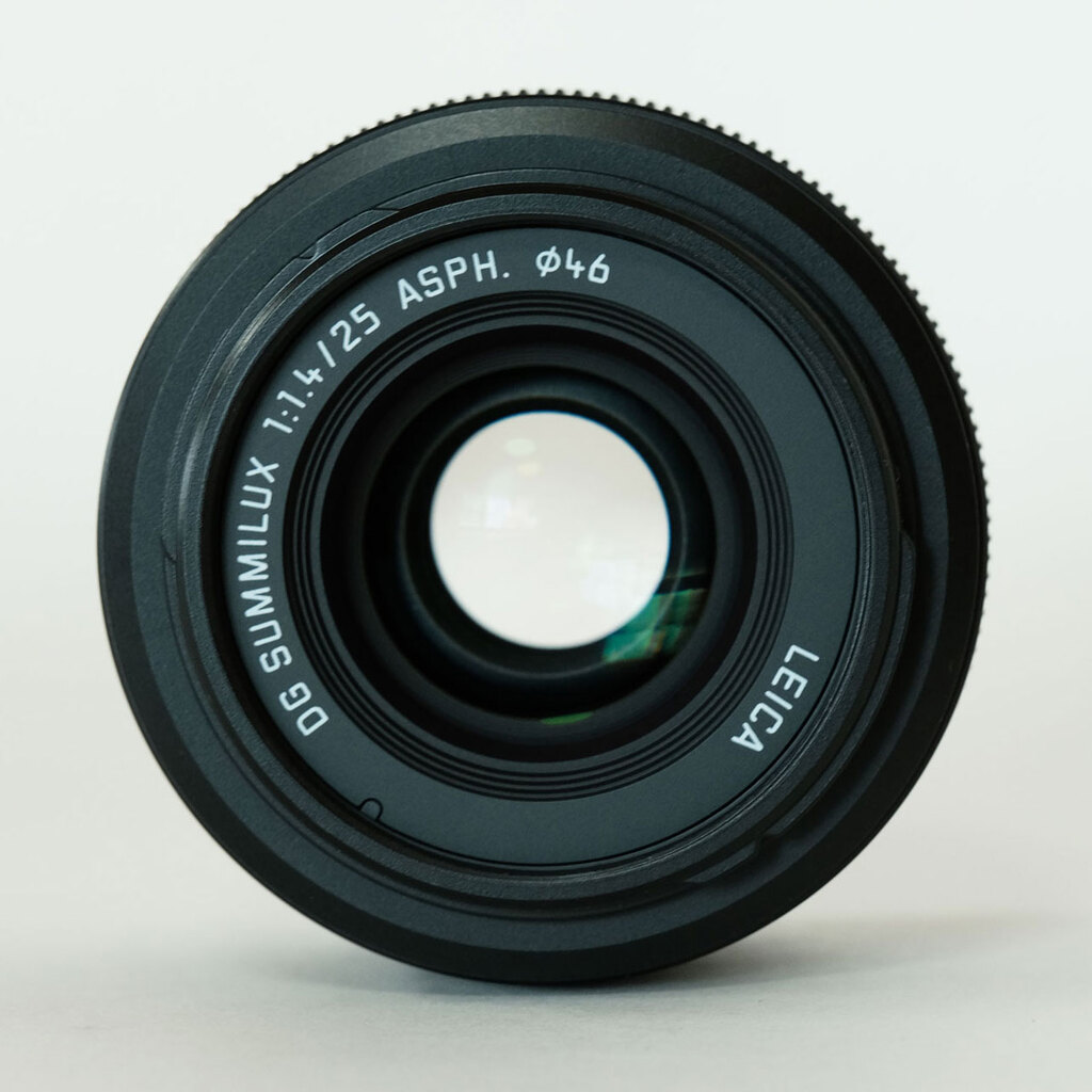 Panasonic LEICA DG SUMMILUX 25mm/F1.4 II ASPH. Panasonic LEICA DG SUMMILUX 25mm/F1.4 II ASPH.