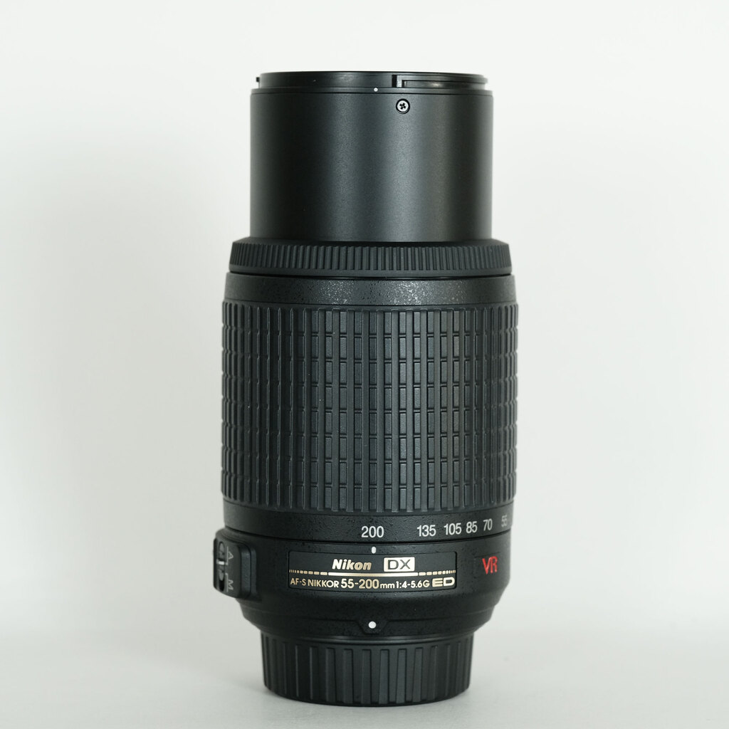 Nikon AF-S DX VR Zoom-Nikkor 55-200mm F4-5.6G IF-ED Nikon AF-S DX VR Zoom-Nikkor 55-200mm F4-5.6G IF-ED