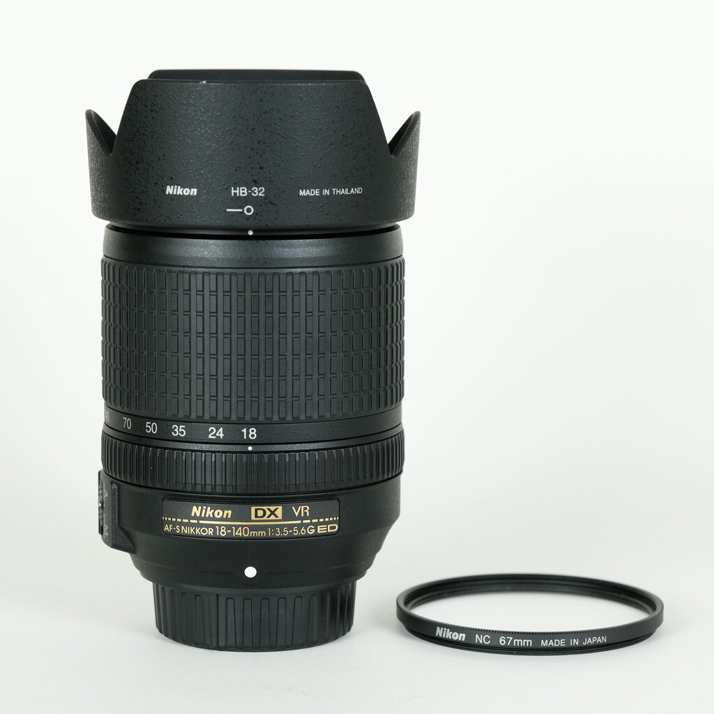 Nikon AF-S DX NIKKOR 18-140mm F3.5-5.6G ED VR Nikon AF-S DX NIKKOR 18-140mm F3.5-5.6G ED VR