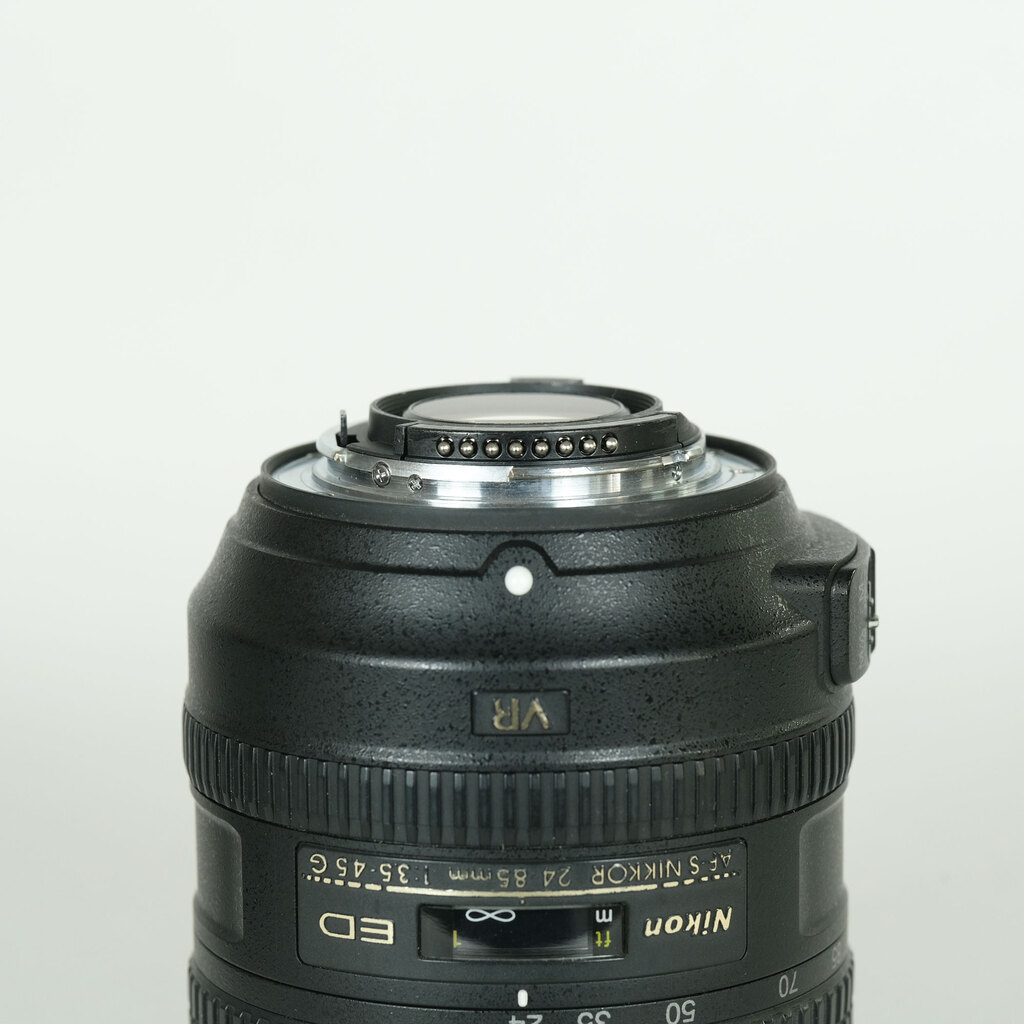 Nikon AF-S NIKKOR 24-85mm F3.5-4.5G ED VR Nikon AF-S NIKKOR 24-85mm F3.5-4.5G ED VR