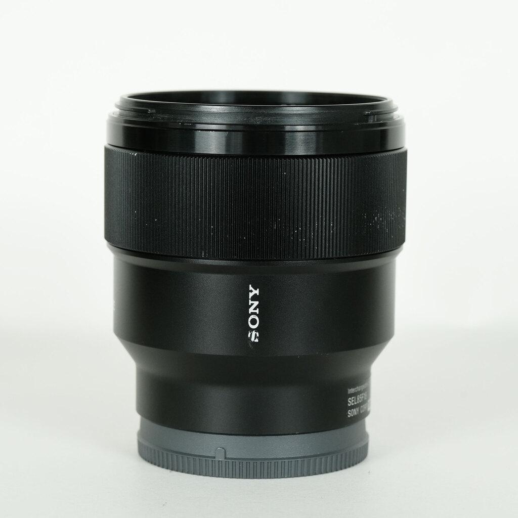 SONY FE 85mm F1.8 SEL85F18