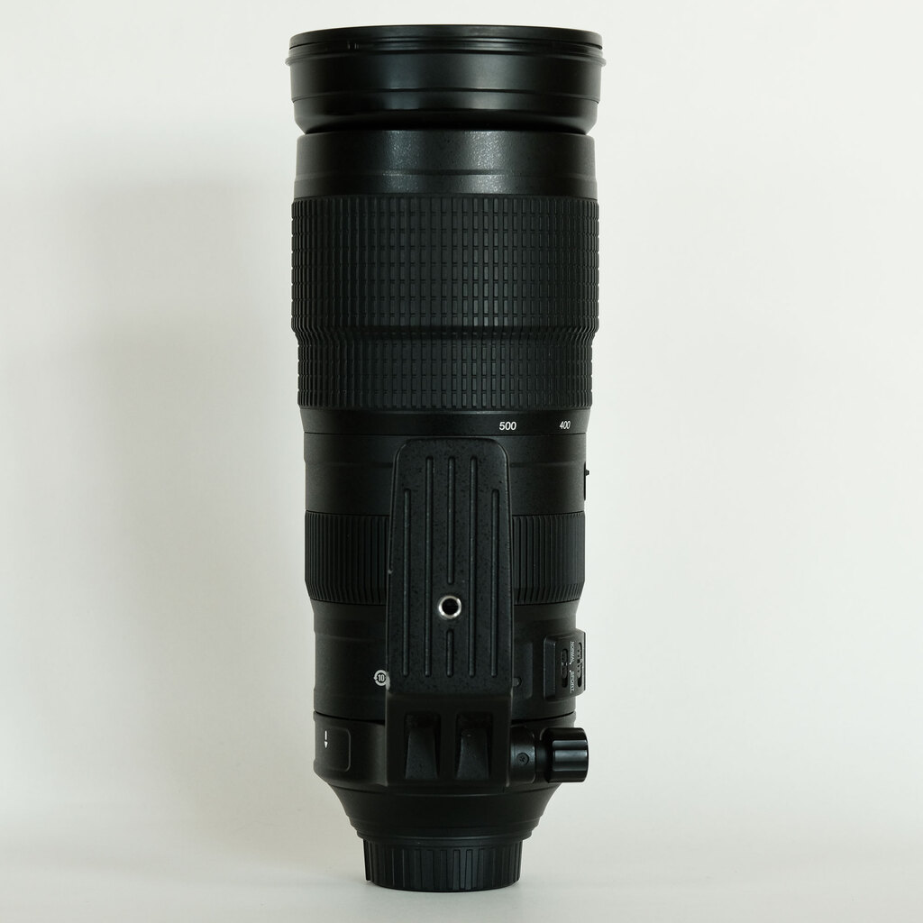 Nikon AF-S NIKKOR 200-500mm f/5.6E ED VR Nikon AF-S NIKKOR 200-500mm f/5.6E ED VR