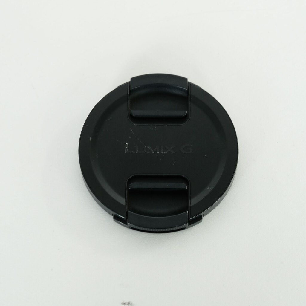 Panasonic LEICA DG ELMARIT 200mm / F2.8 / POWER O.I.S. Panasonic LEICA DG ELMARIT 200mm / F2.8 / POWER O.I.S.