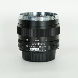 Carl Zeiss Planar T* 50mm F1.4 ZF [ニコンF用]