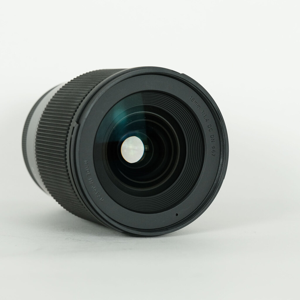 SIGMA 16mm F1.4 DC DN/マイクロフォーサーズ　プロテクター付 16mm F1.4 DC DN | Contemporary / マイクロフォーサーズ