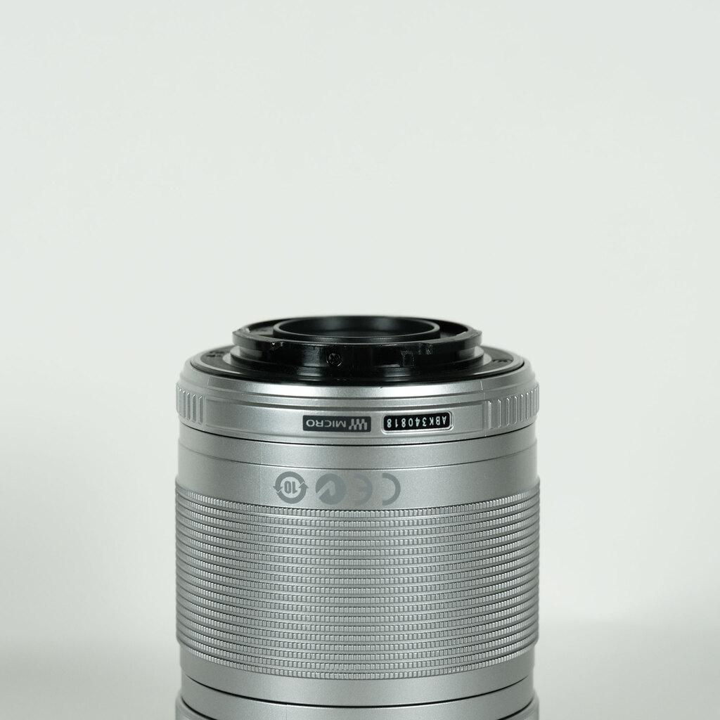 OLYMPUS M.ZUIKO DIGITAL ED 40-150mm F4.0-5.6 R OLYMPUS M.ZUIKO DIGITAL ED 40-150mm F4.0-5.6 R