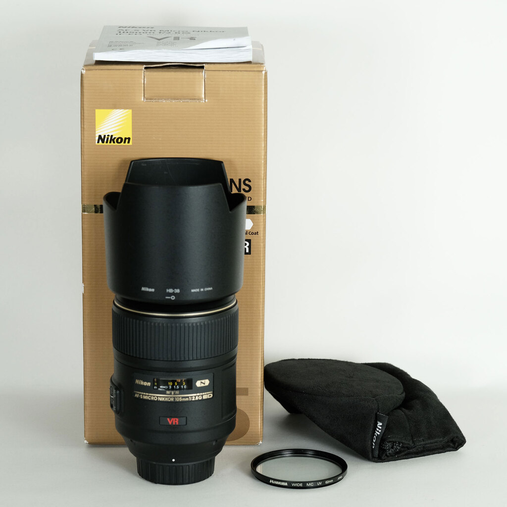 Nikon AF-S VR Micro-Nikkor 105mm f/2.8G IF-ED Nikon AF-S VR Micro-Nikkor 105mm f/2.8G IF-ED