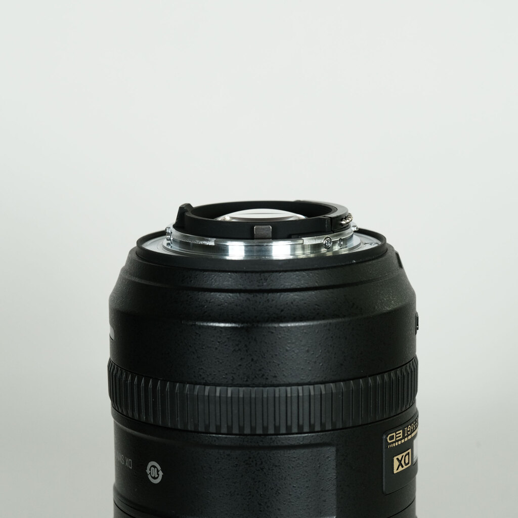 Nikon AF-S DX NIKKOR 18-200mm F3.5-5.6G ED VR II