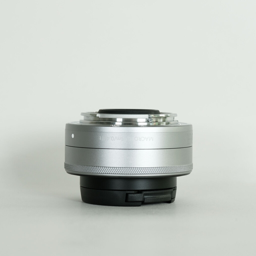 Canon EF-M22mm F2 STM Canon EF-M22mm F2 STM