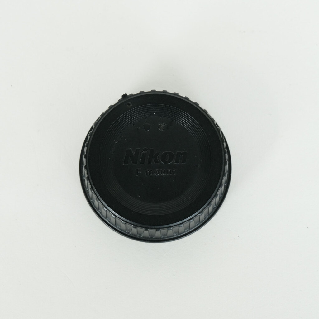 Nikon AF-S VR Micro-Nikkor 105mm f/2.8G IF-ED Nikon AF-S VR Micro-Nikkor 105mm f/2.8G IF-ED
