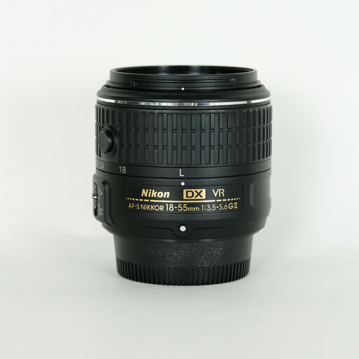 Nikon AF-S DX NIKKOR 18-55mm f3.5-5.6G VR II