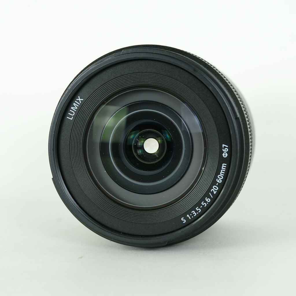 Panasonic LUMIX S 20-60mm F3.5-5.6 Panasonic LUMIX S 20-60mm F3.5-5.6