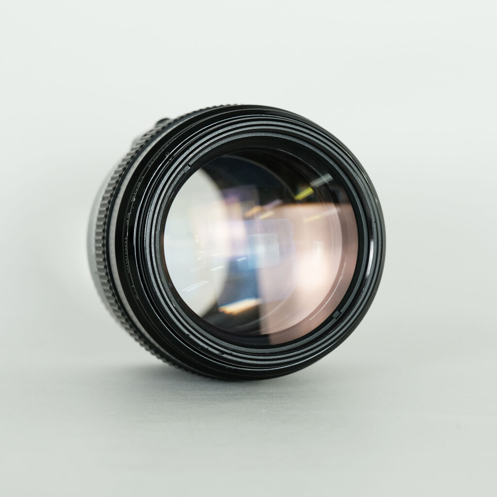 Canon EF100mm F2 USM Canon EF100mm F2 USM