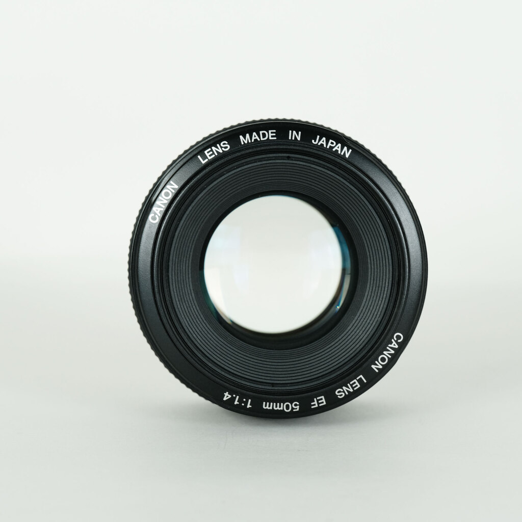 Canon 単焦点レンズ EF50mm F1.4 USM 【ジャンク品】 Canon EF50mm F1.4 USMの出品 | ONE SCENE（ワンシーン）