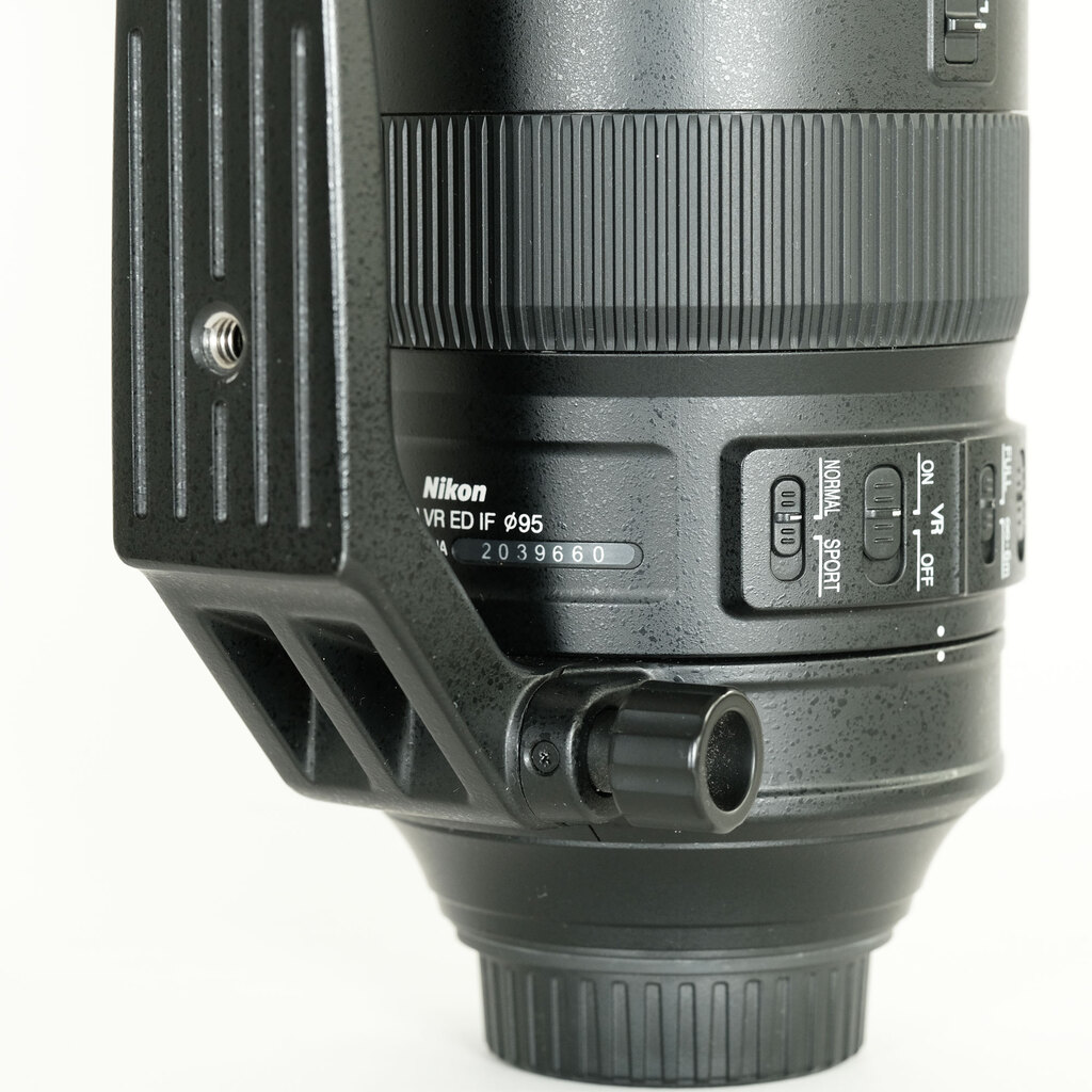 Nikon AF-S NIKKOR 200-500mm f/5.6E ED VR Nikon AF-S NIKKOR 200-500mm f/5.6E ED VR