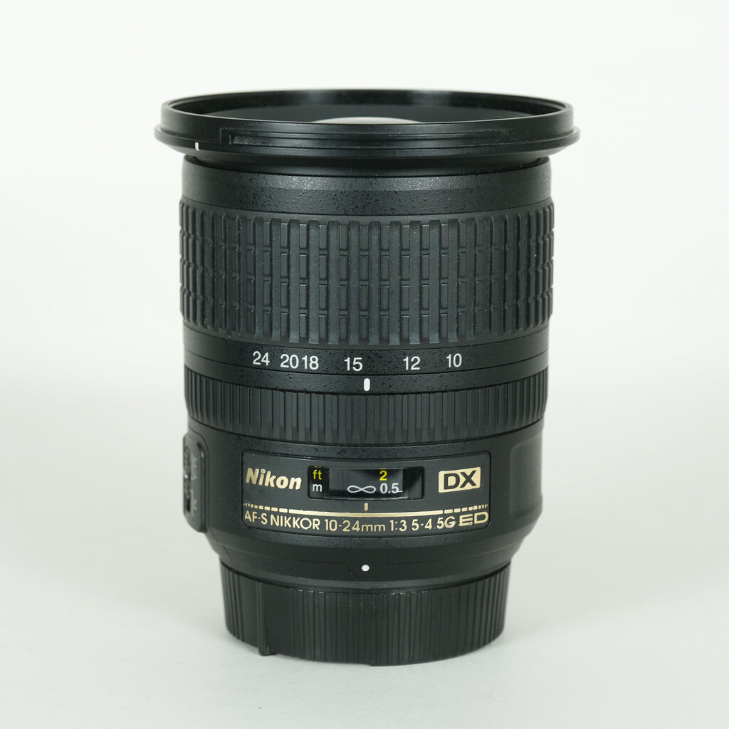 Nikon AF-S DX NIKKOR 10-24mm f/3.5-4.5G ED Nikon AF-S DX NIKKOR 10-24mm f/3.5-4.5G ED