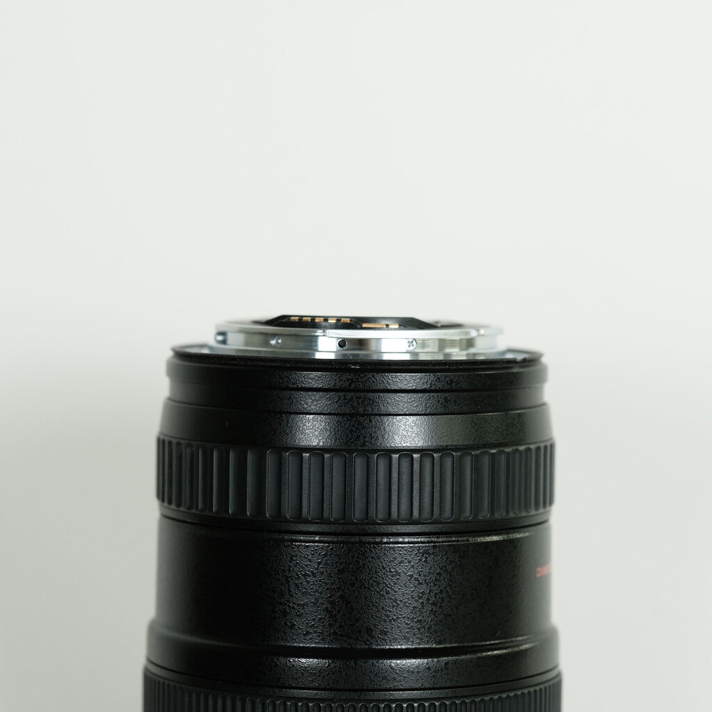 Canon EF17-40mm F4L USM Canon EF17-40mm F4L USM