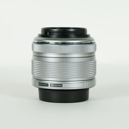 OLYMPUS M.ZUIKO DIGITAL 14-42mm F3.5-5.6IIR シルバー