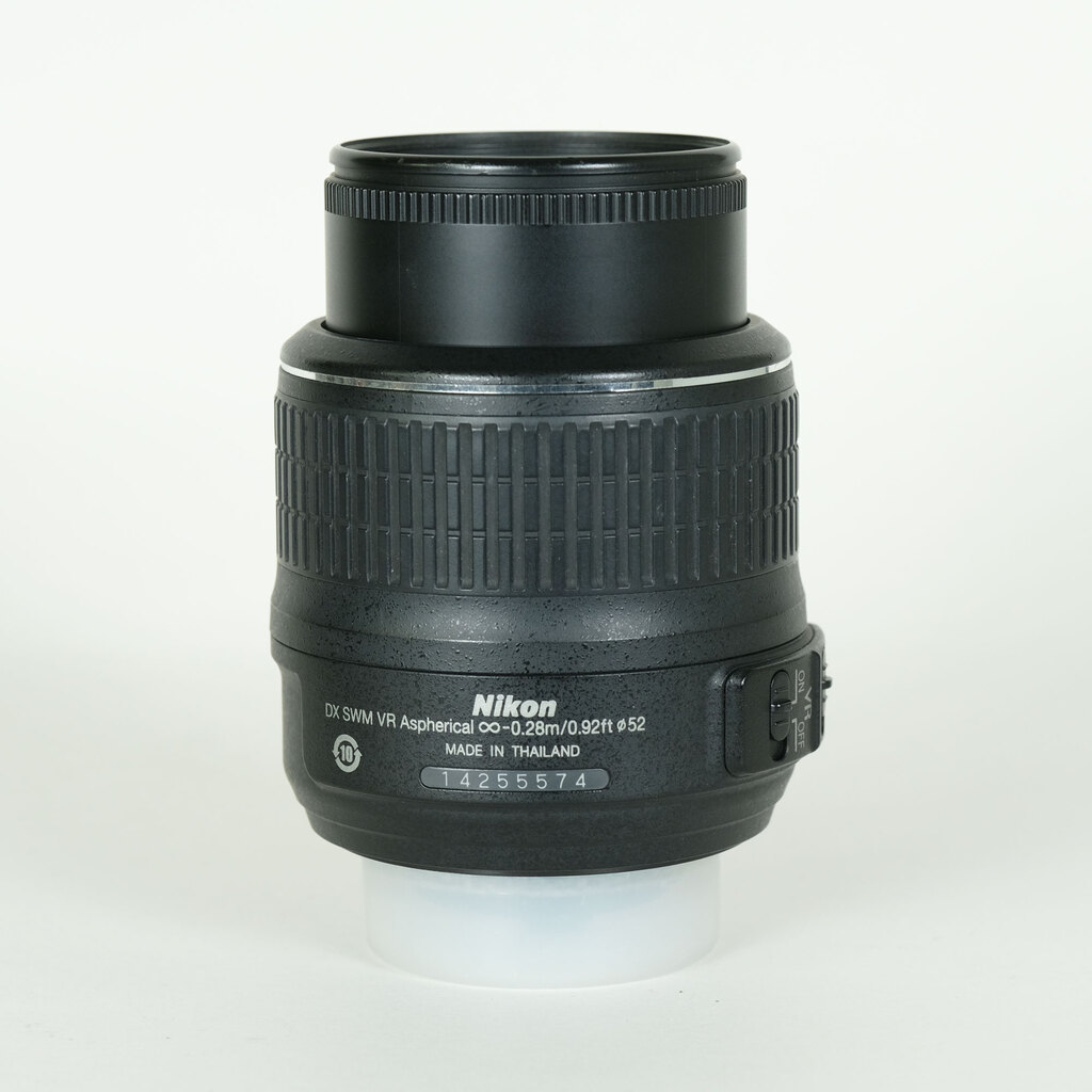Nikon AF-S DX NIKKOR 18-55mm F3.5-5.6 G VR