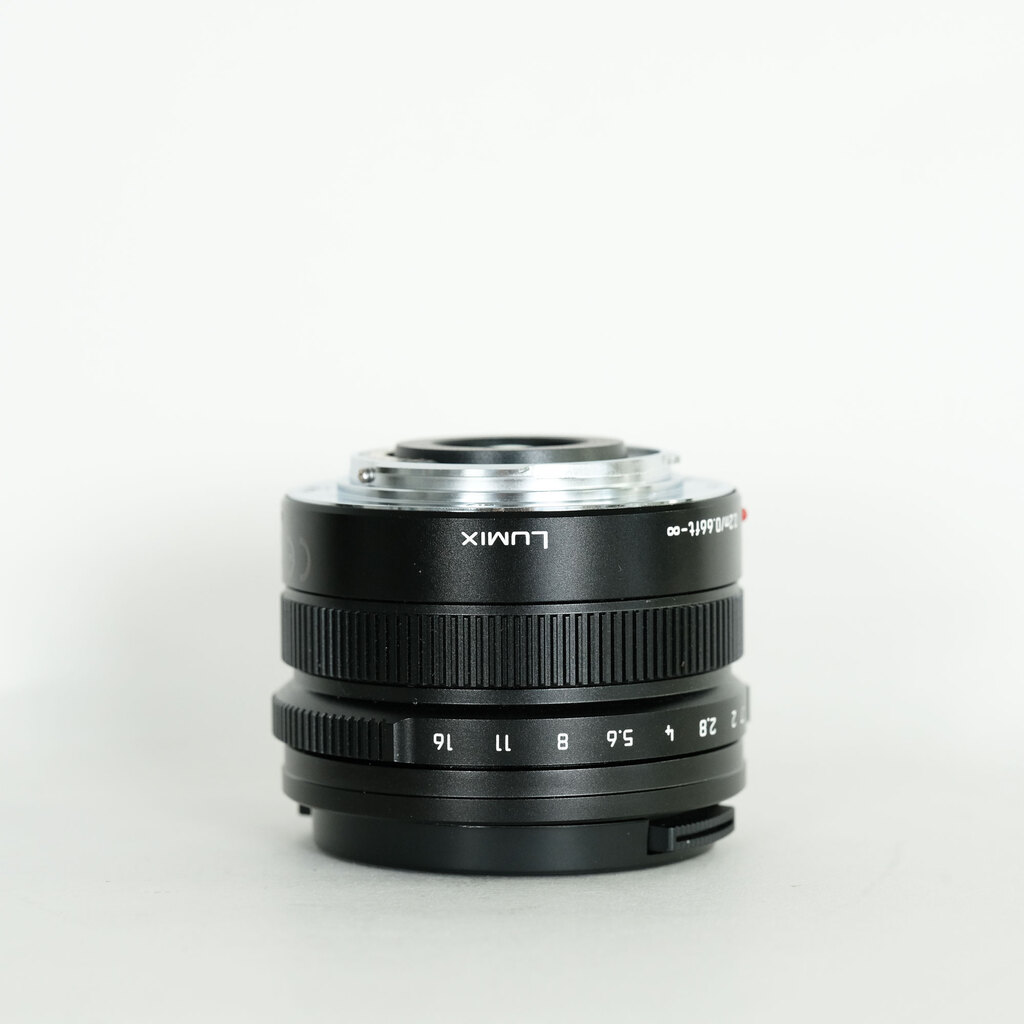 Panasonic LEICA DG SUMMILUX 15mm F1.7 ASPH. Panasonic LEICA DG SUMMILUX 15mm F1.7 ASPH.