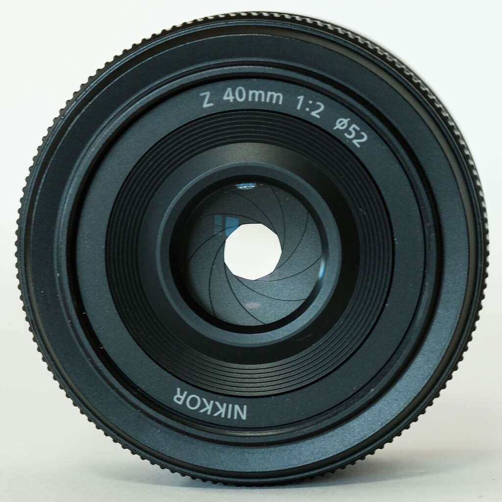Nikon NIKKOR Z 40mm f/2 Nikon NIKKOR Z 40mm f/2