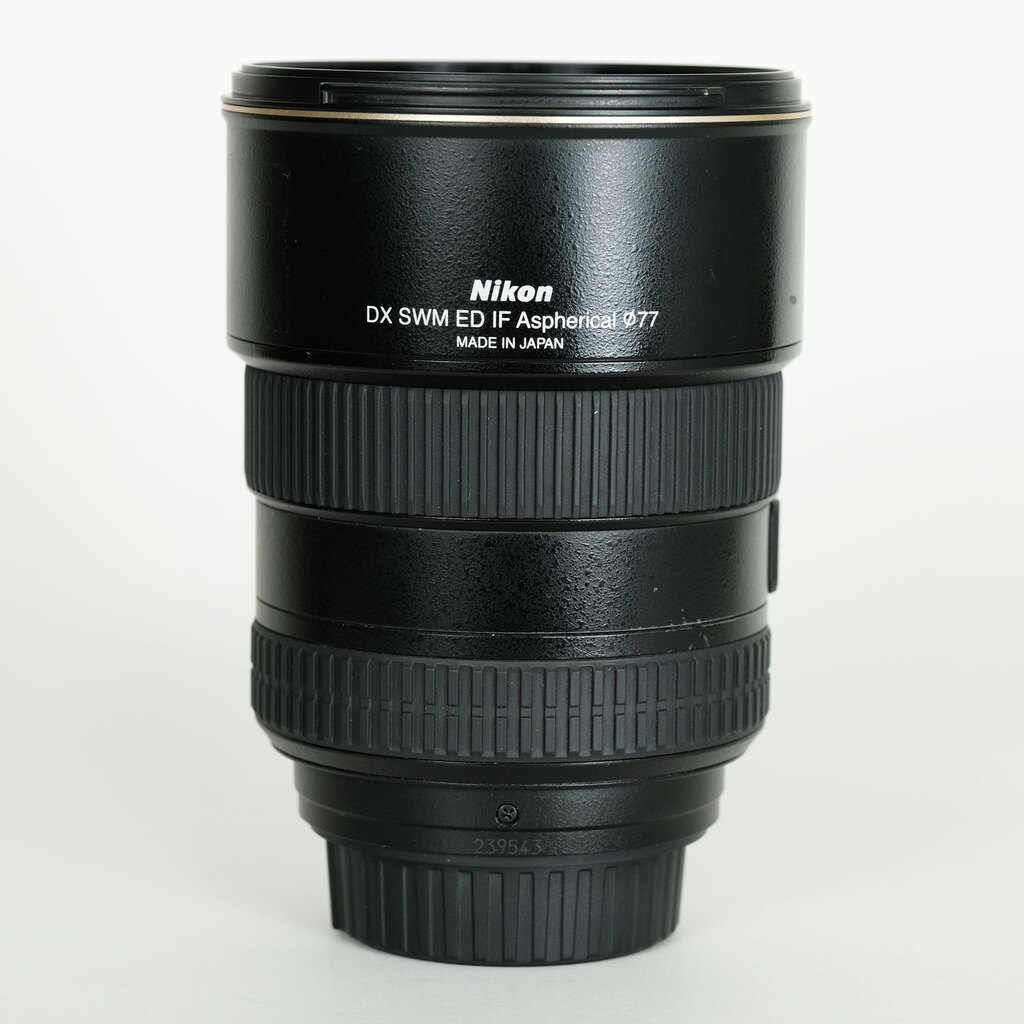Nikon AF-S DX Zoom-Nikkor 17-55mm f/2.8G IF-ED Nikon AF-S DX Zoom-Nikkor 17-55mm f/2.8G IF-ED