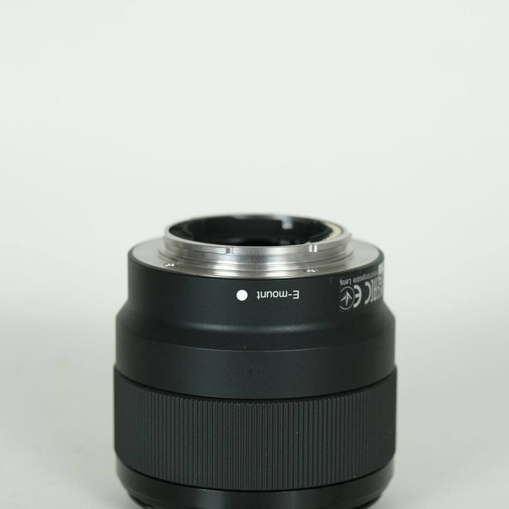 SONY FE 50mm F1.8 SEL50F18F SONY FE 50mm F1.8 SEL50F18F