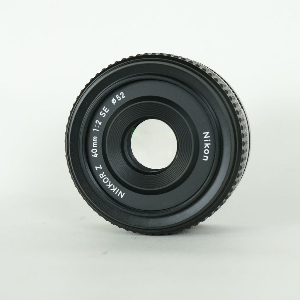 Nikon NIKKOR Z 40mm f/2 Nikon NIKKOR Z 40mm f/2