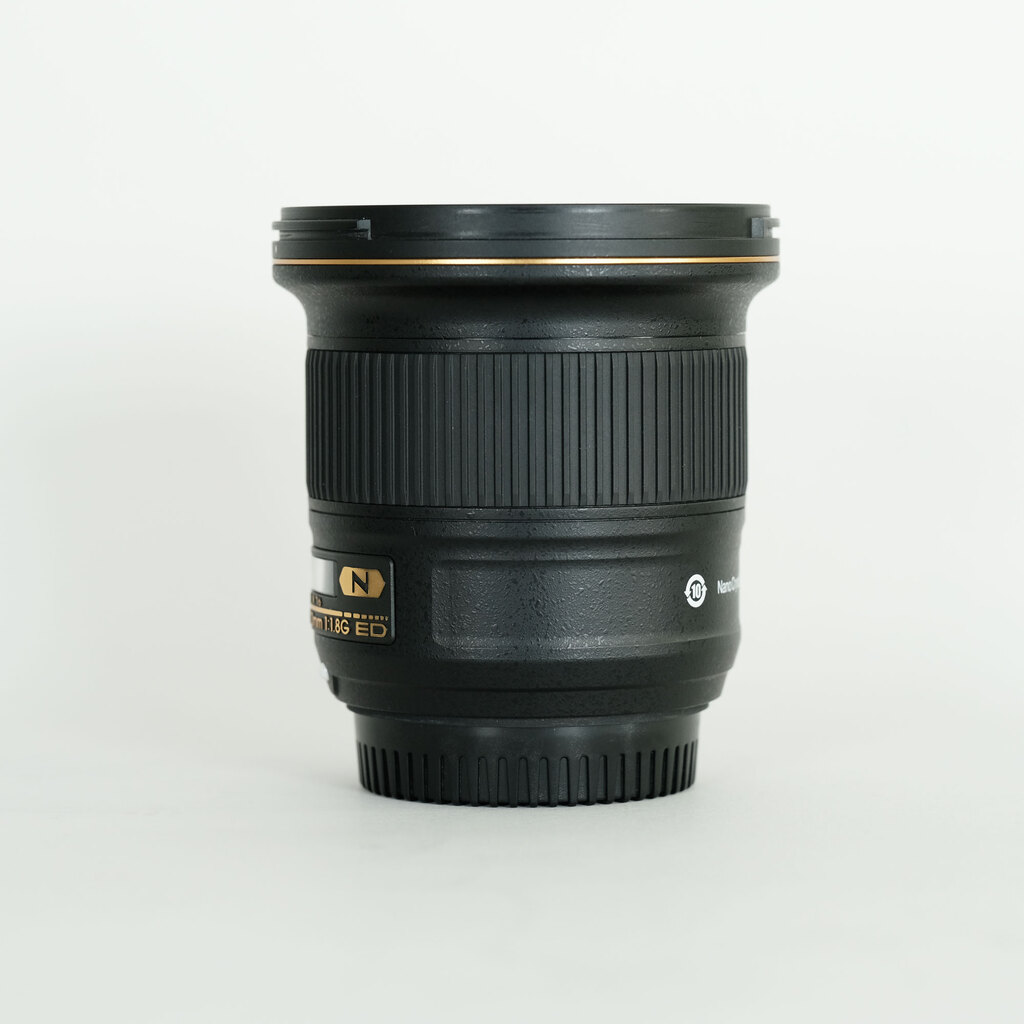 Nikon AF-S NIKKOR 20mm f/1.8G ED Nikon AF-S NIKKOR 20mm f/1.8G ED