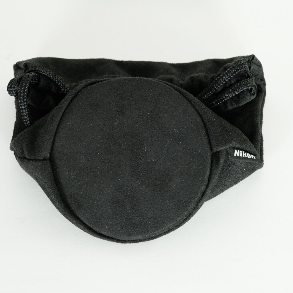 Nikon AF-S NIKKOR 28-300mm f/3.5-5.6G ED VR Nikon AF-S NIKKOR 28-300mm f/3.5-5.6G ED VR