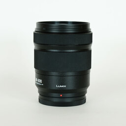 Panasonic LUMIX S 28-200mm F4-7.1 MACRO O.I.S. Panasonic LUMIX S 28-200mm F4-7.1 MACRO O.I.S.