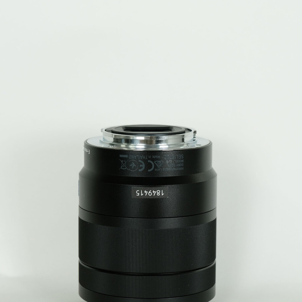 SONY Vario-Tessar T* E 16-70mm F4 ZA OSS SEL1670Z SONY Vario-Tessar T* E 16-70mm F4 ZA OSS SEL1670Z