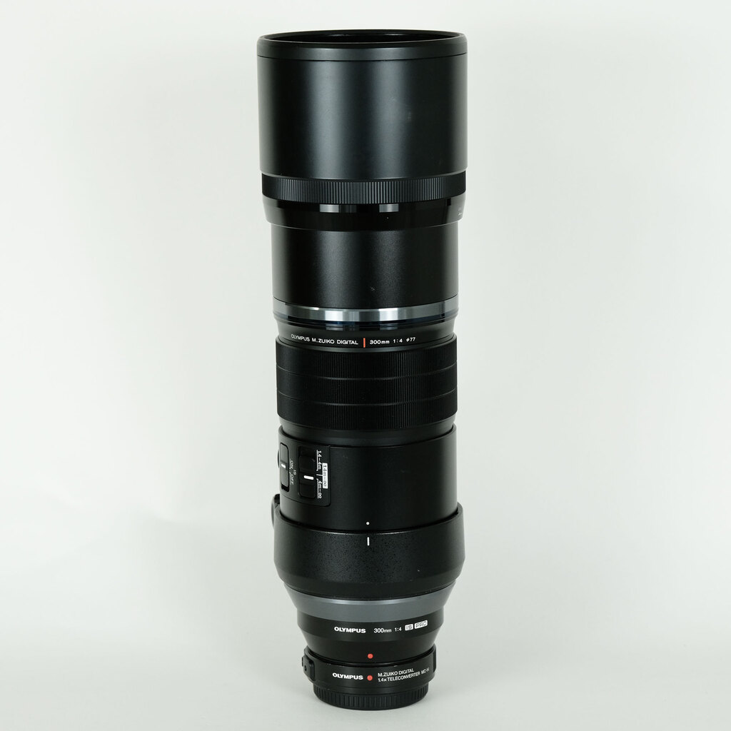OLYMPUS M.ZUIKO DIGITAL ED 300mm F4.0 IS PRO OLYMPUS M.ZUIKO DIGITAL ED 300mm F4.0 IS PRO