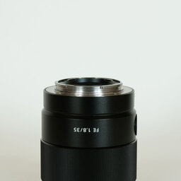 SONY FE 35mm F1.8 SEL35F18F SONY FE 35mm F1.8 SEL35F18F
