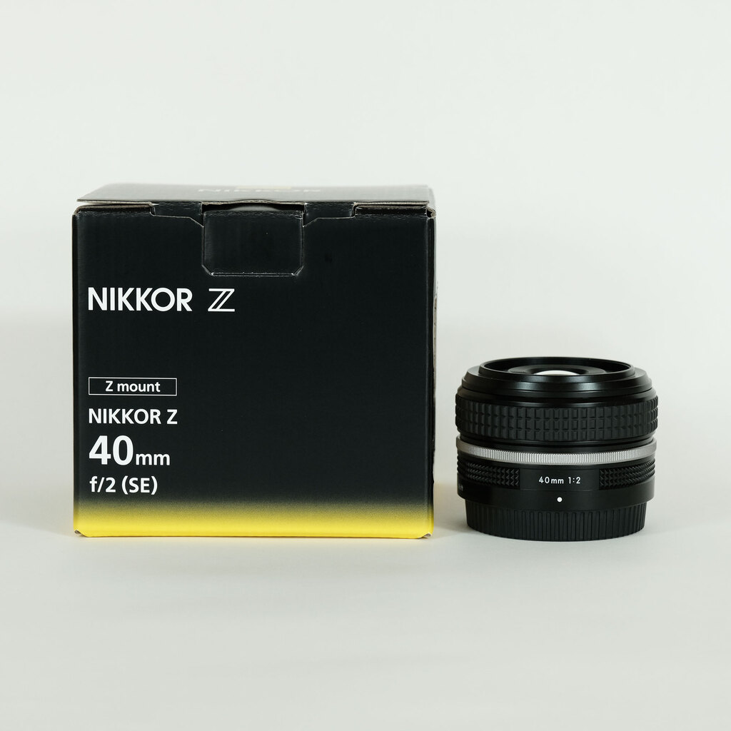 NIKKOR Z 40mm F2 外箱や付属品あり