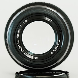 OLYMPUS M.ZUIKO DIGITAL 45mm F1.8