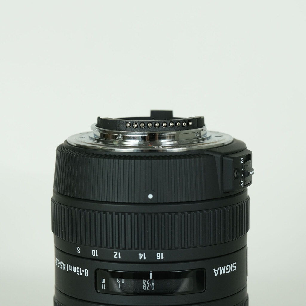 SIGMA 8-16mm F4.5-5.6DC HSM (ニコンF用) SIGMA 8-16mm F4.5-5.6DC HSM (ニコンF用)