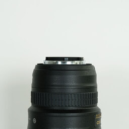 Nikon AF-S NIKKOR 18-35mm F3.5–4.5 G ED Nikon AF-S NIKKOR 18-35mm F3.5–4.5 G ED