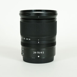 Nikon NIKKOR Z 24-70mm f/4 S Nikon NIKKOR Z 24-70mm f/4 S