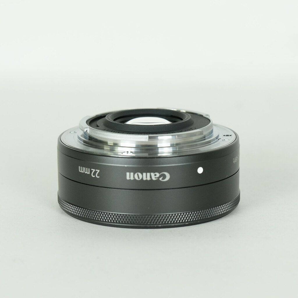 Canon EF-M22mm F2 STM Canon EF-M22mm F2 STM