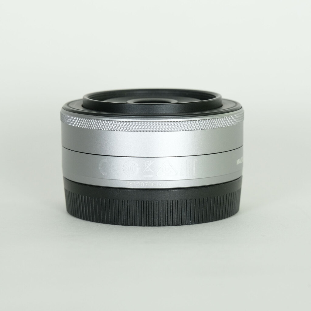 Canon EF-M22mm F2 STM Canon EF-M22mm F2 STM