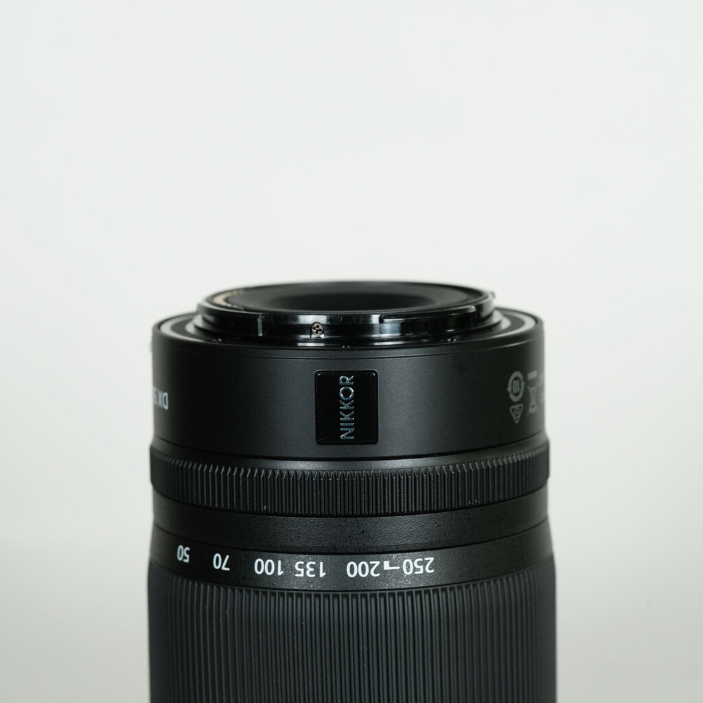Nikon NIKKOR Z DX 50-250mm f/4.5-6.3 VR Nikon NIKKOR Z DX 50-250mm f/4.5-6.3 VR