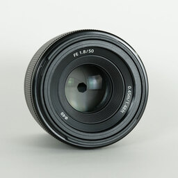 SONY FE 50mm F1.8 SEL50F18F SONY FE 50mm F1.8 SEL50F18F