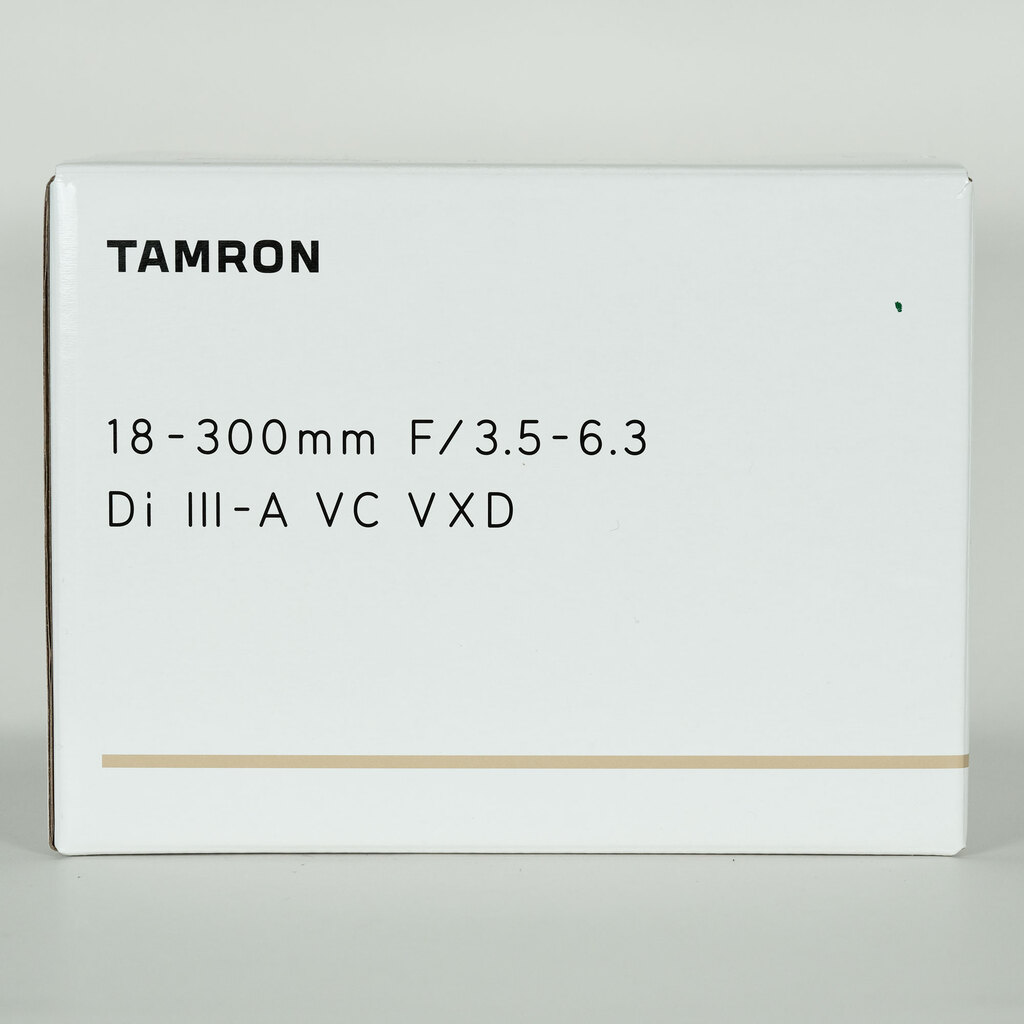 TAMRON 18-300mm F/3.5-6.3 Di III-A VC VXD (Model B061) [フジフイルムX用]