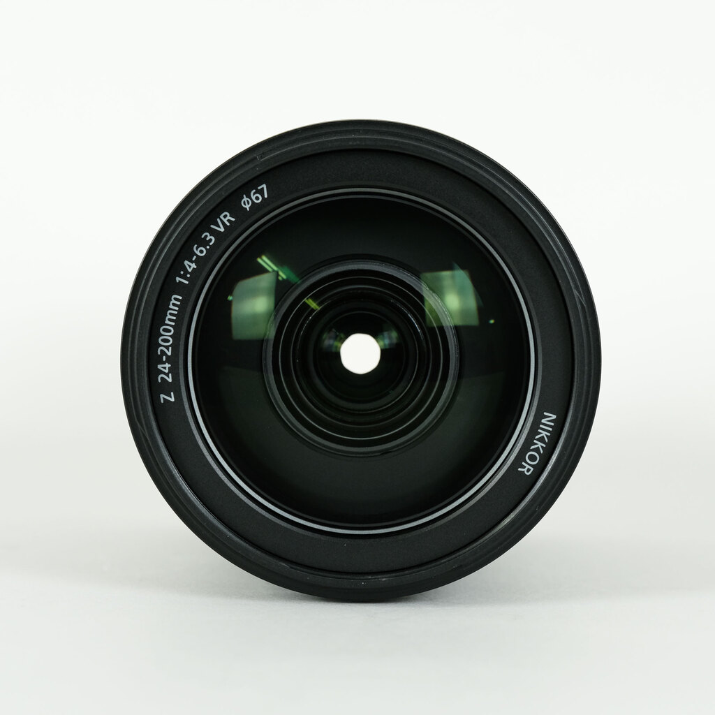 Nikon NIKKOR Z 24-200mm f/4-6.3 VR Nikon NIKKOR Z 24-200mm f/4-6.3 VR