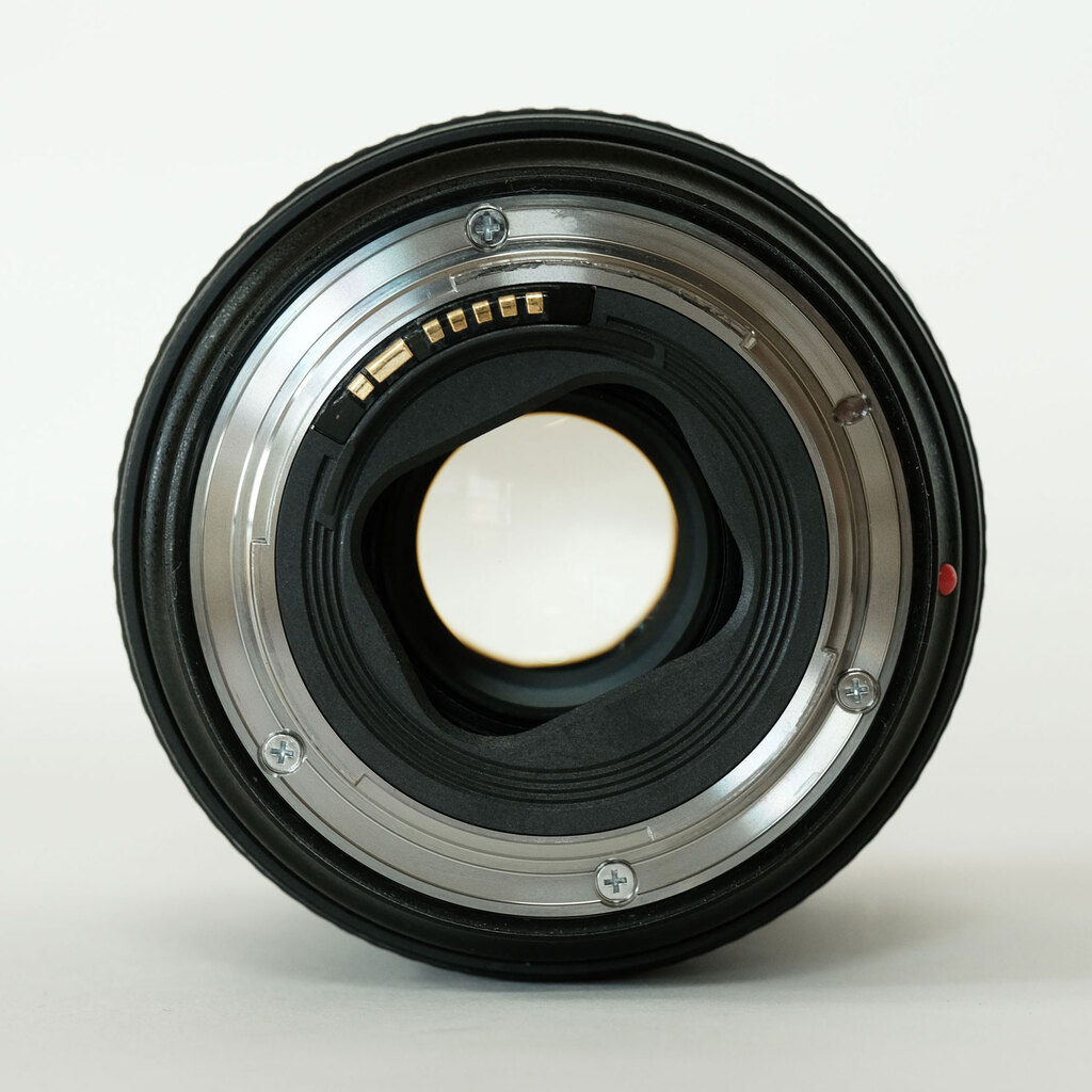 Canon EF24-105mm F4L IS II USM Canon EF24-105mm F4L IS II USM