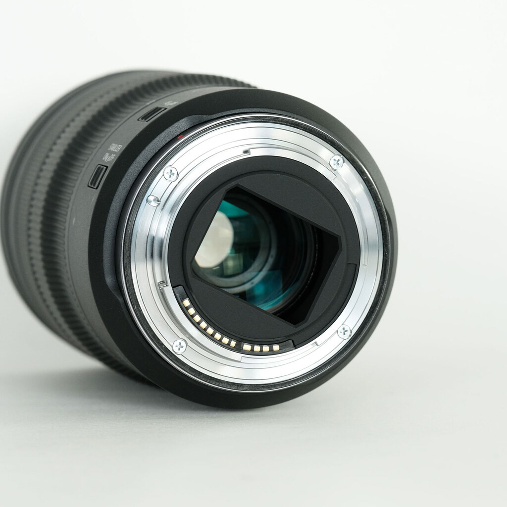 Canon RF15-35mm F2.8 L IS USM Canon RF15-35mm F2.8 L IS USM